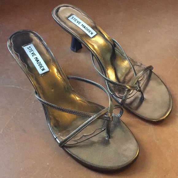 Steve Madden Strappy Bronze Sandals Low Heels - Picture 1 of 10